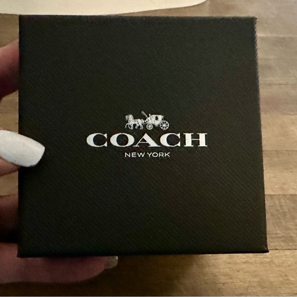 Coach Ivory Ruby Watch, 32 Mm Signature Canvas Wristwatch - Picture 14 of 16